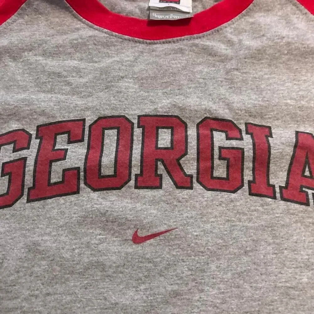 Vintage Y2K Nike university of Georgia center swoosh tee, size large, no flaws